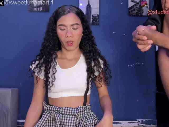 Bemylover11 webcam