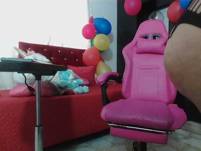 rous-kinky's BongaCams show and profile