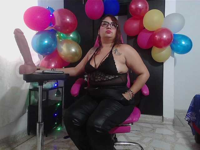 rous-kinky's BongaCams show and profile