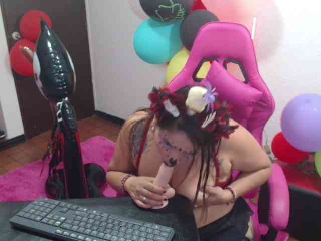 rous-kinky webcam