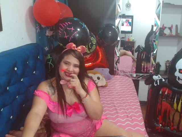 rous-kinky webcam