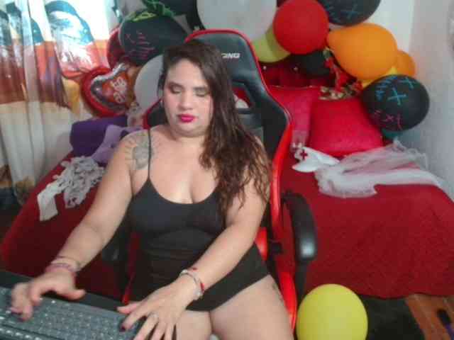 rous-kinky webcam