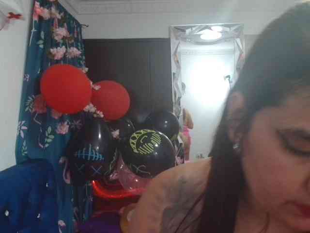 rous-kinky webcam