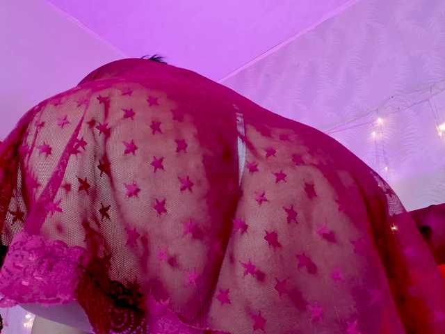 Karlyprint's BongaCams show and profile