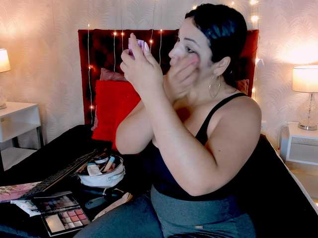 Karlyprint's BongaCams show and profile