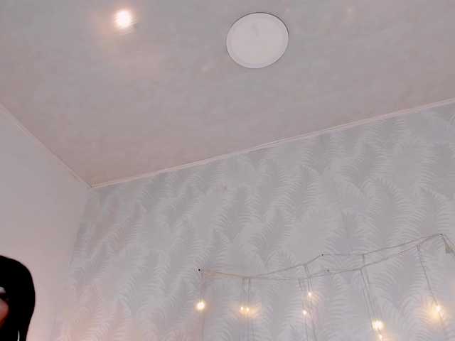 Karlyprint's BongaCams show and profile