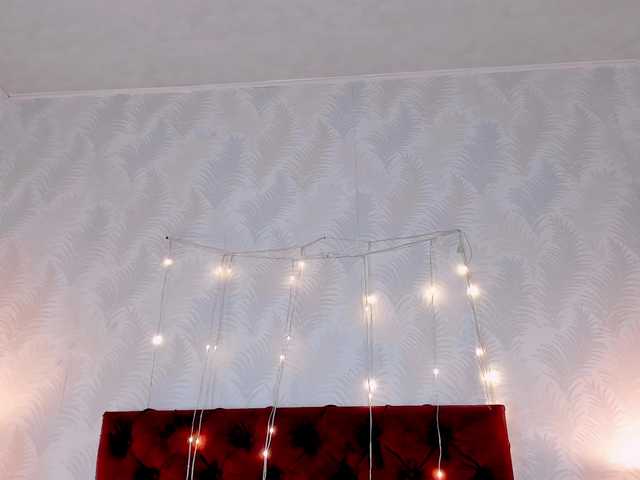 Karlyprint's BongaCams show and profile