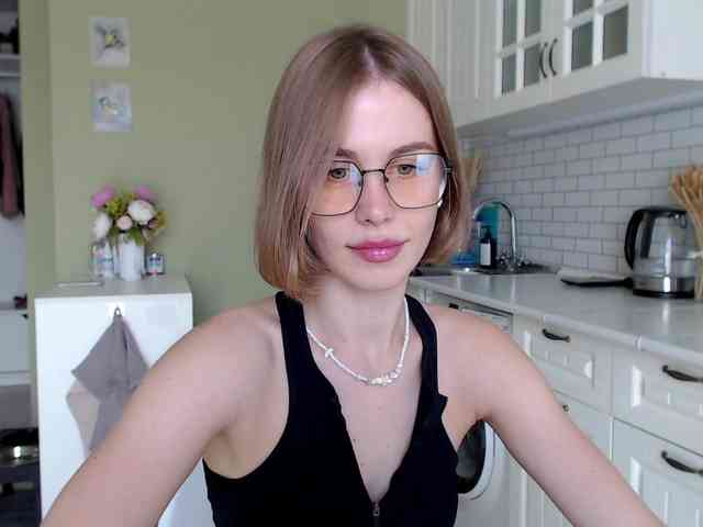 YourJuly webcam