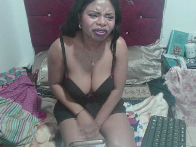 lizethrey73's BongaCams show and profile