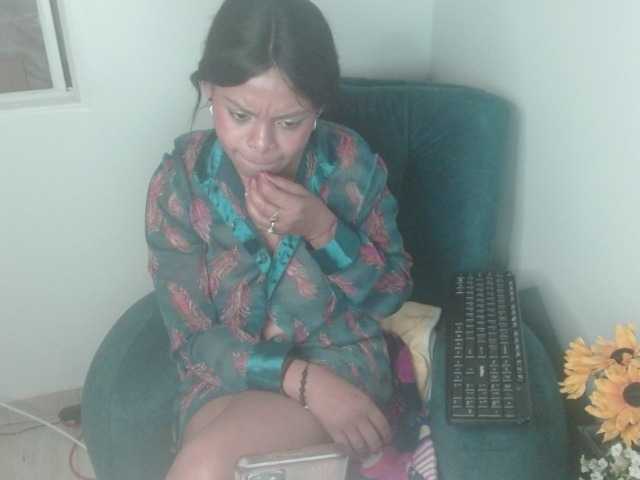 lizethrey73's BongaCams show and profile