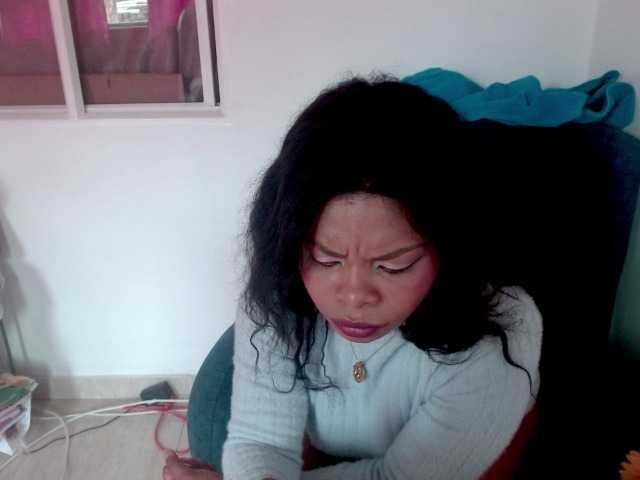 lizethrey73's BongaCams show and profile