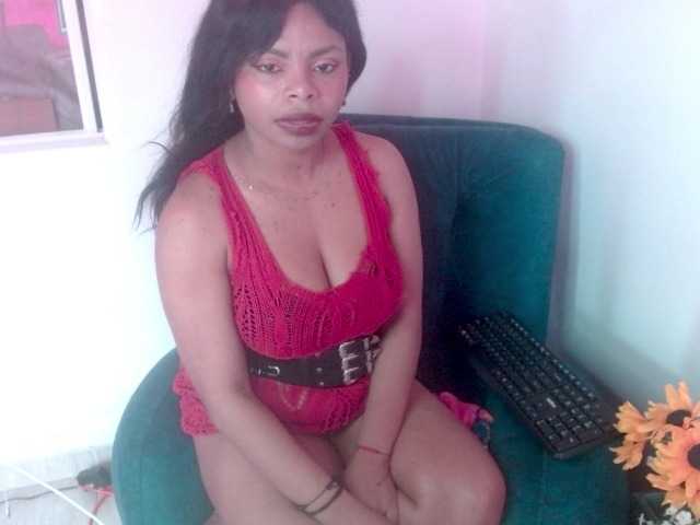 lizethrey73's BongaCams show and profile