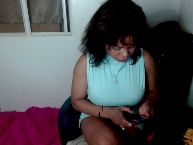 lizethrey73's BongaCams show and profile