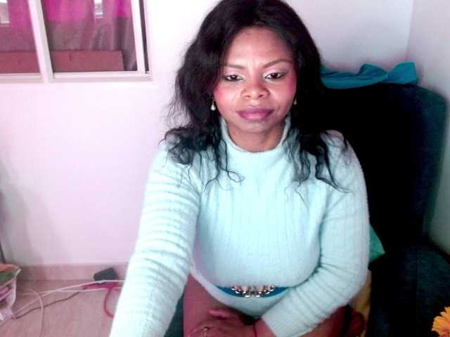 lizethrey73's BongaCams show and profile