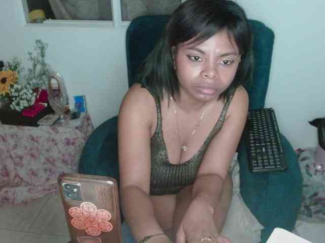 lizethrey73 Live Webcam on BongaCams