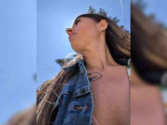 Jaklinesexxy webcam