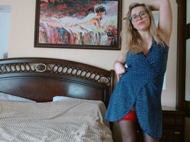 Crystal00Girl's BongaCams show and profile