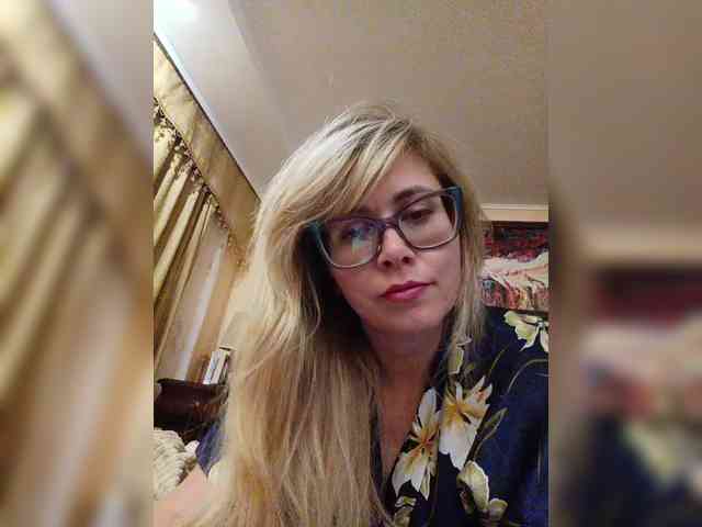 Elegant00Girl webcam