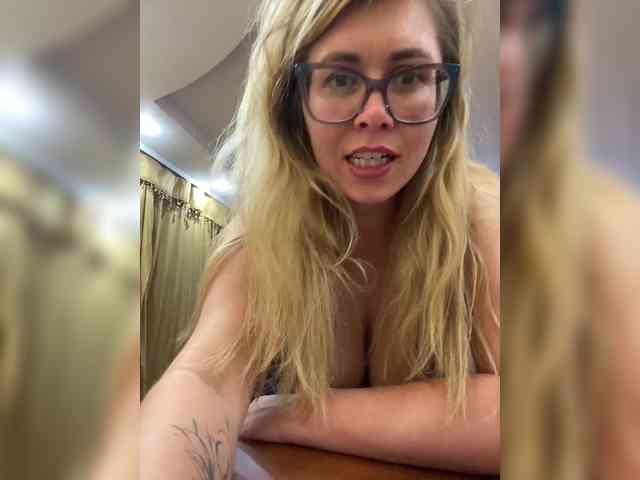 Elegant00Girl webcam