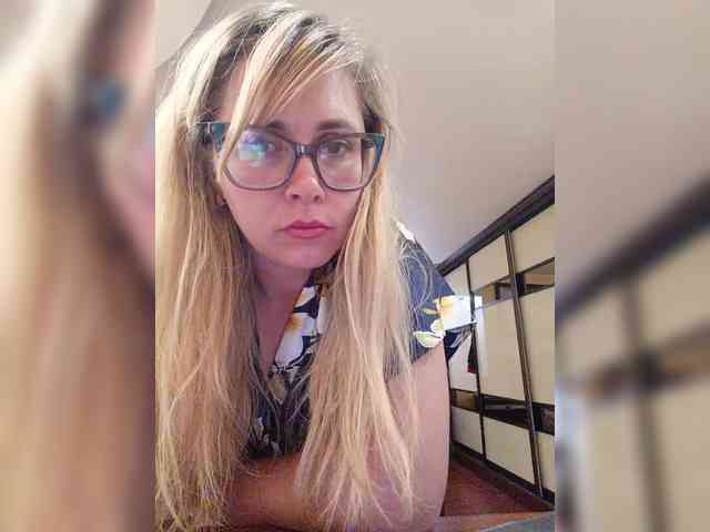 Elegant00Girl webcam