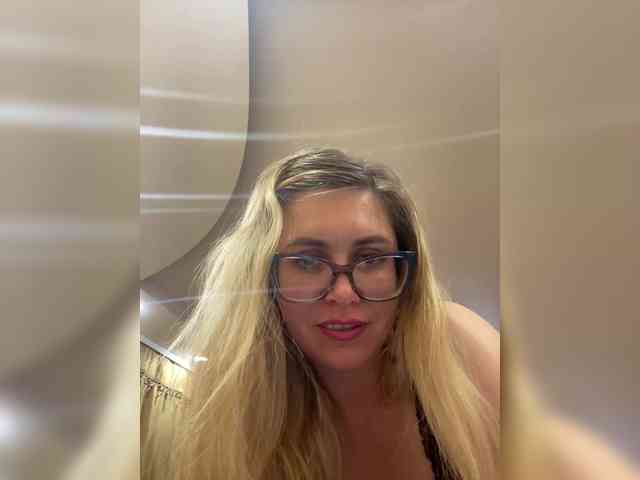 Elegant00Girl webcam