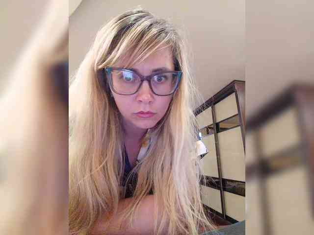 Elegant00Girl webcam