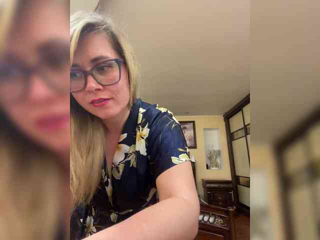 Elegant00Girl webcam