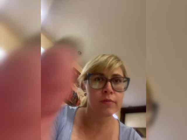 Crystal00Girl webcam