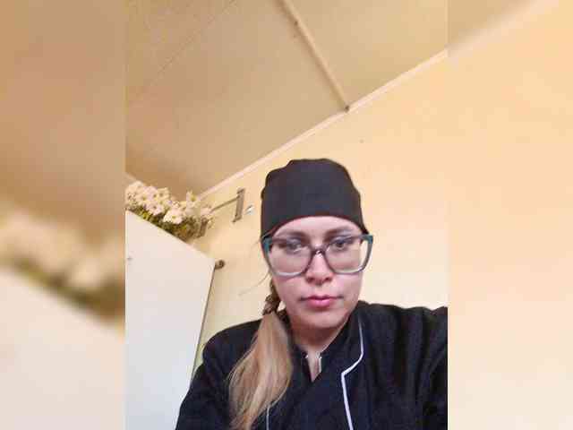 Elegant00Girl webcam