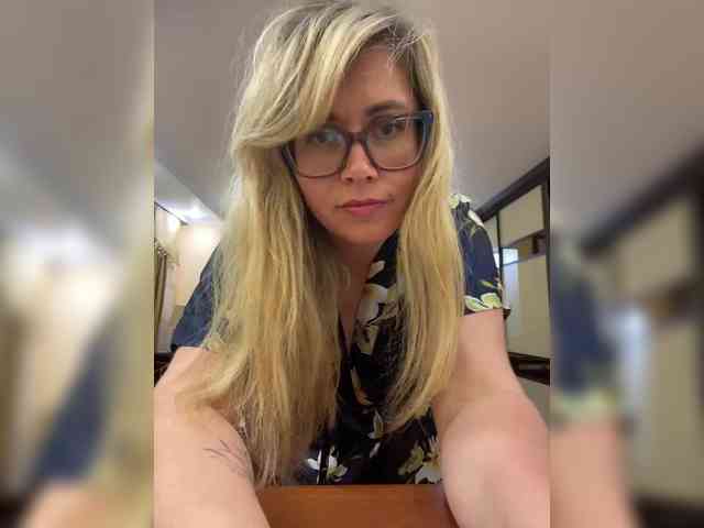 Elegant00Girl webcam