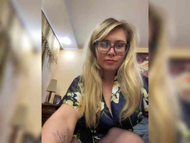 Elegant00Girl webcam
