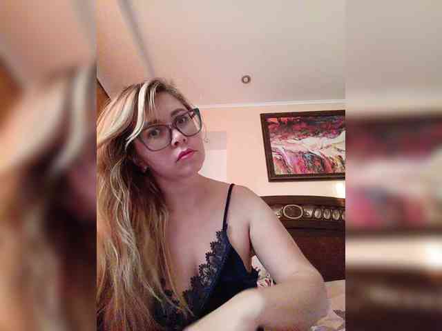 Elegant00Girl webcam
