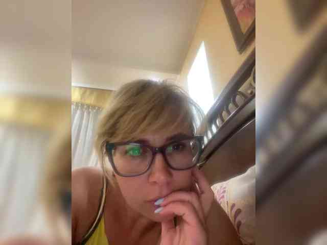 Crystal00Girl webcam