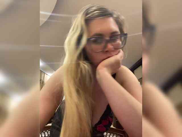 Elegant00Girl webcam