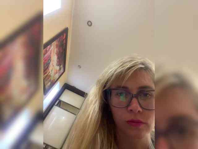 Crystal00Girl webcam