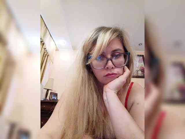 Elegant00Girl webcam