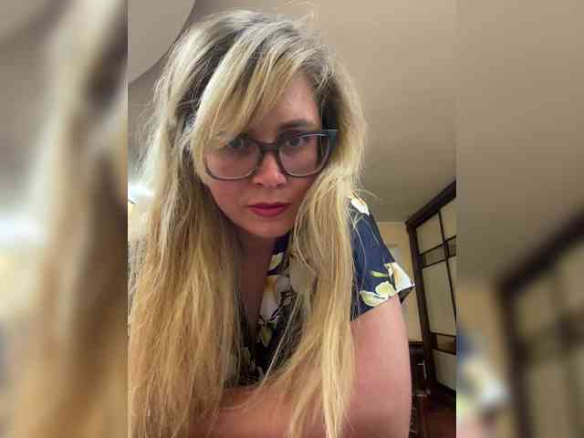 Elegant00Girl webcam