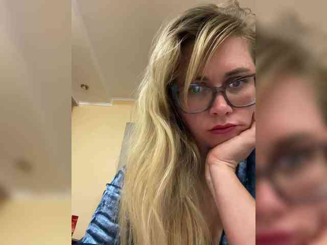 Elegant00Girl webcam