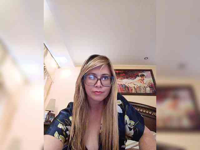 Elegant00Girl webcam