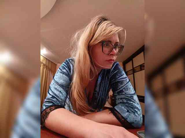Elegant00Girl webcam