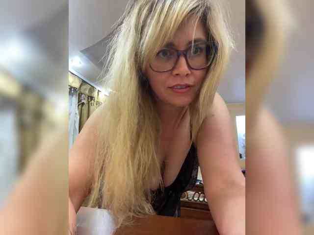 Elegant00Girl webcam