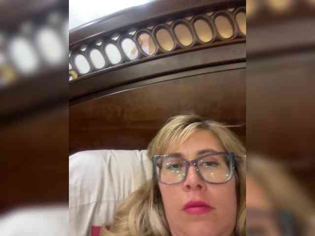 Crystal00Girl webcam