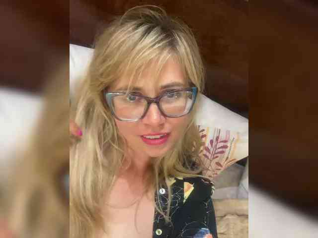 Crystal00Girl webcam
