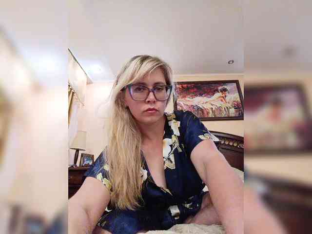 Elegant00Girl webcam