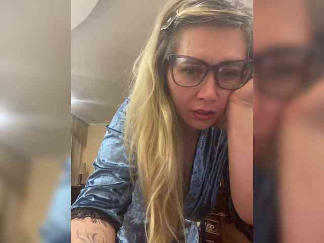 Elegant00Girl webcam