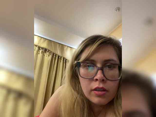 Elegant00Girl webcam
