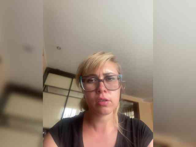Crystal00Girl webcam