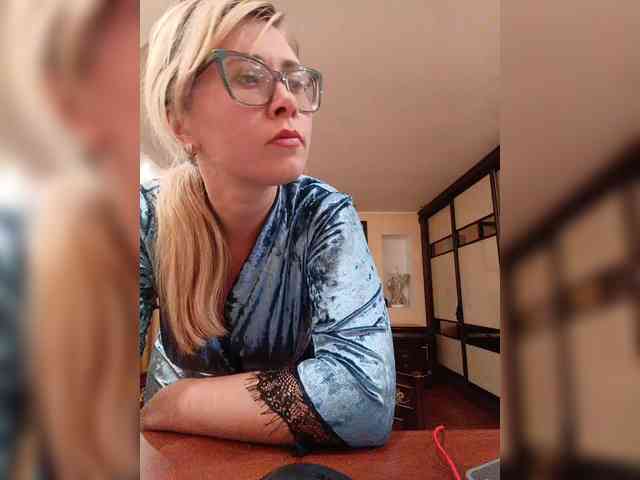 Elegant00Girl webcam