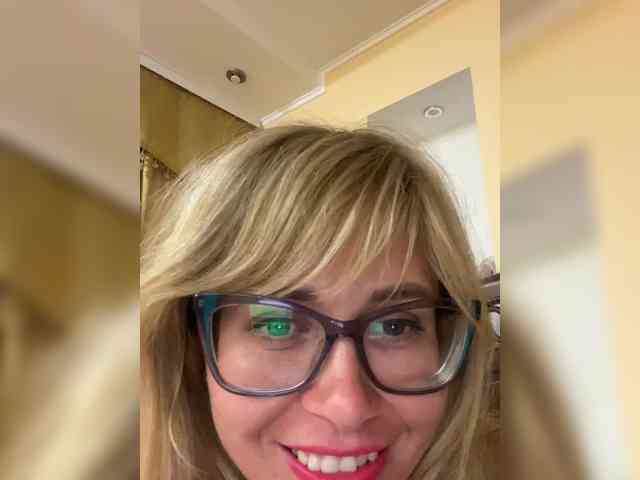 Crystal00Girl webcam