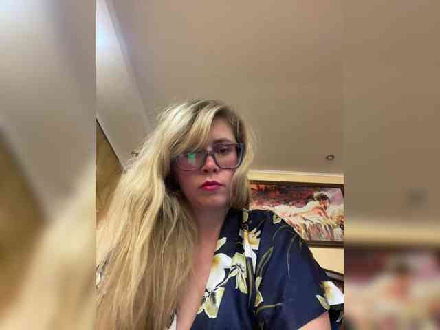 Elegant00Girl webcam
